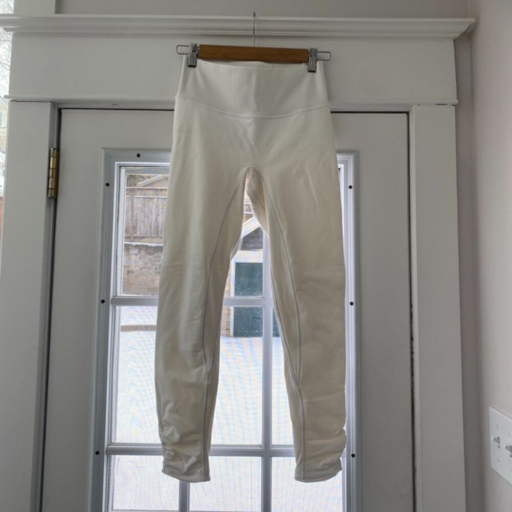 Lululemon White Capri Yoga Leggings - 6